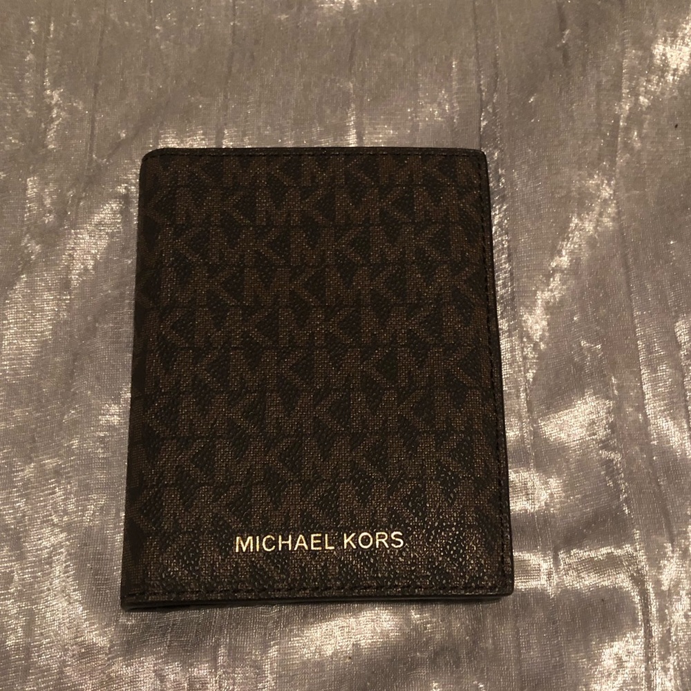Small MK Wallet
